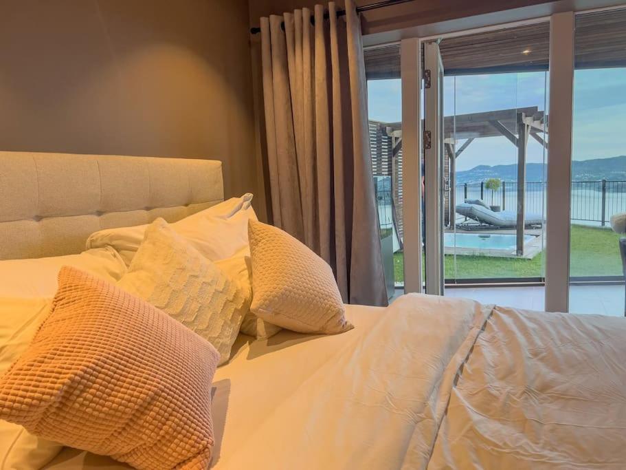 Appartement Sjoutsikt, Jacuzzi Og Solfylt *